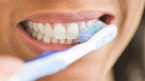Lười đánh răng và những hậu quả khó lường