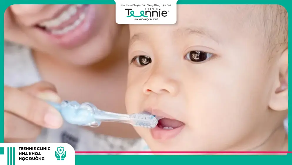 Trẻ em nên đánh răng lúc mấy tuổi?