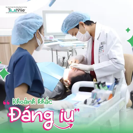Rộn ràng đồng niềng tại Teennie Clinic - khoảnh khắc khách hàng niềng răng 18