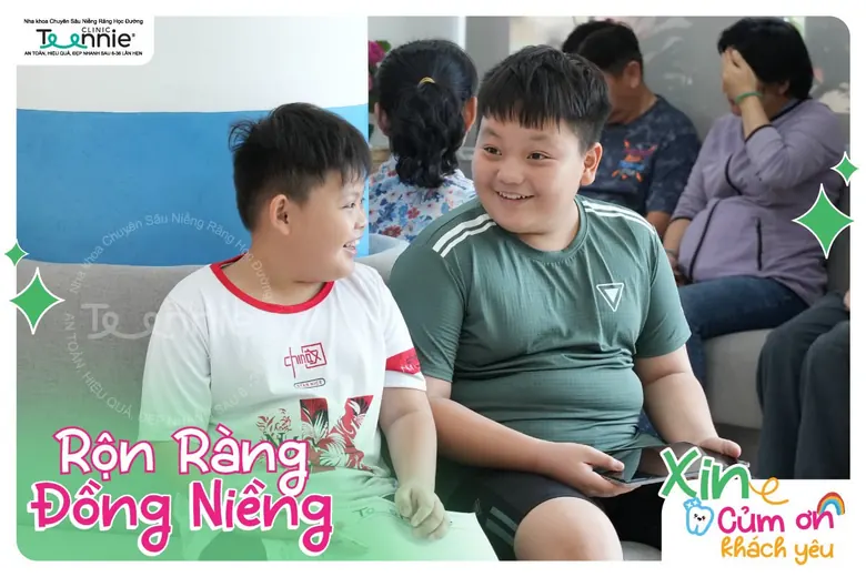 Rộn ràng đồng niềng tại Teennie Clinic - khoảnh khắc khách hàng niềng răng 24